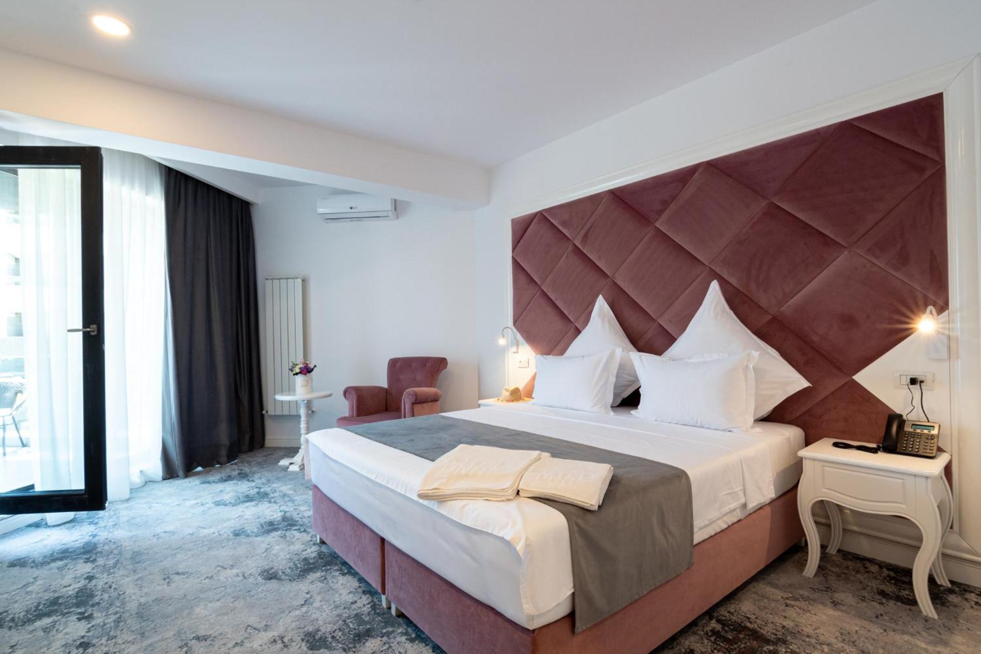 Dnh Hotel